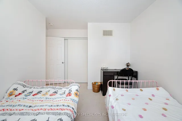 Additional image 13 of 1158 Duignan Cres