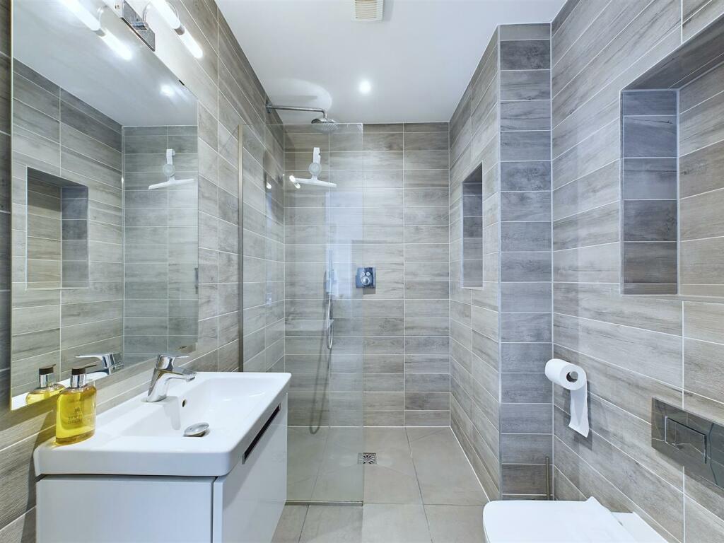 Additional image 7 of Whytecliffe Road South, Purley