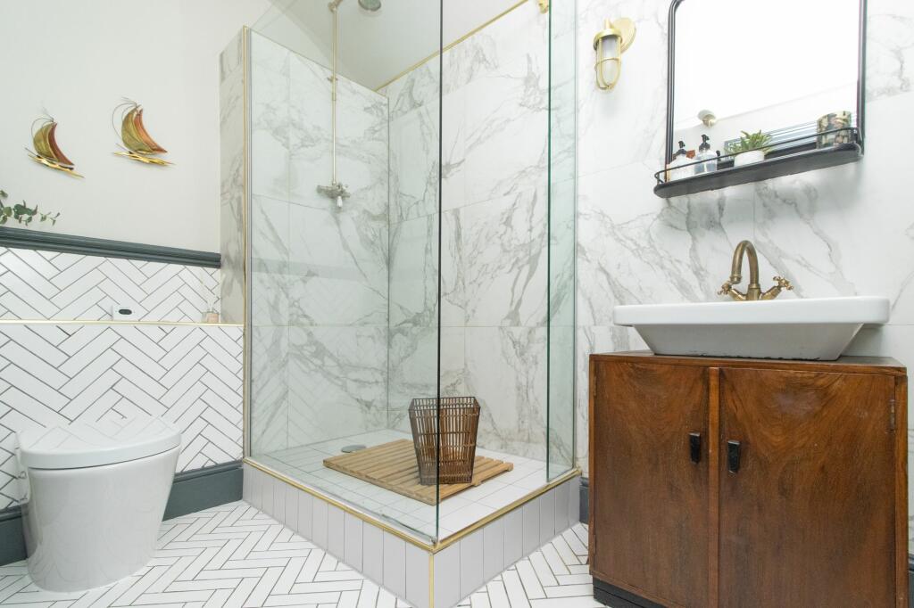 Additional image 11 of Victoria Parade, Victoria Mansion, CT11