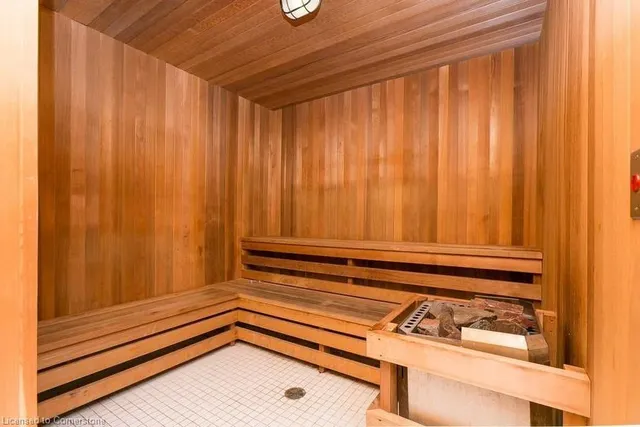 Additional image 37 of 55 Eglinton Ave Unit 405