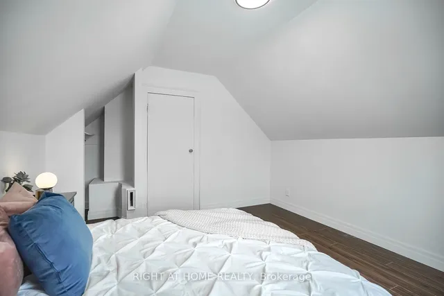 Additional image 39 of 108 King St