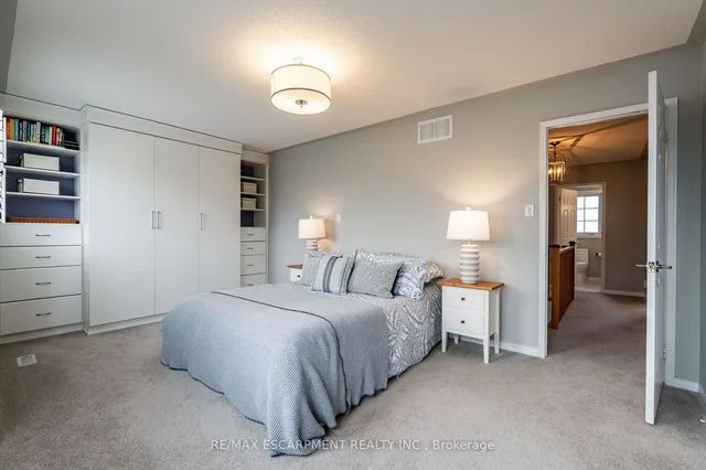 Additional image 20 of 2 Fenwick Pl