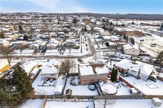 Additional image 44 of 43 Markham Cres