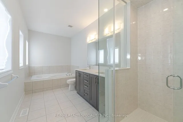 Additional image 18 of 12 Bosworth St