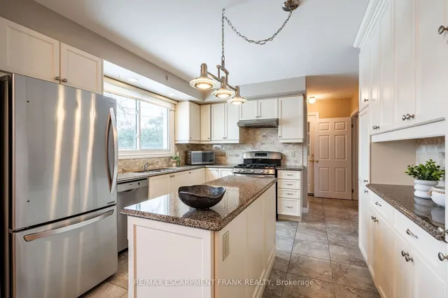 Additional image 10 of 83 Mountbatten Dr