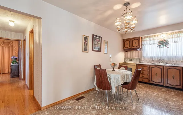 Additional image 13 of 19 Village Dr