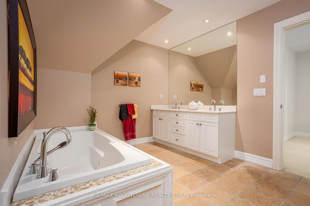 Additional image 30 of 4179 Lakeshore Rd