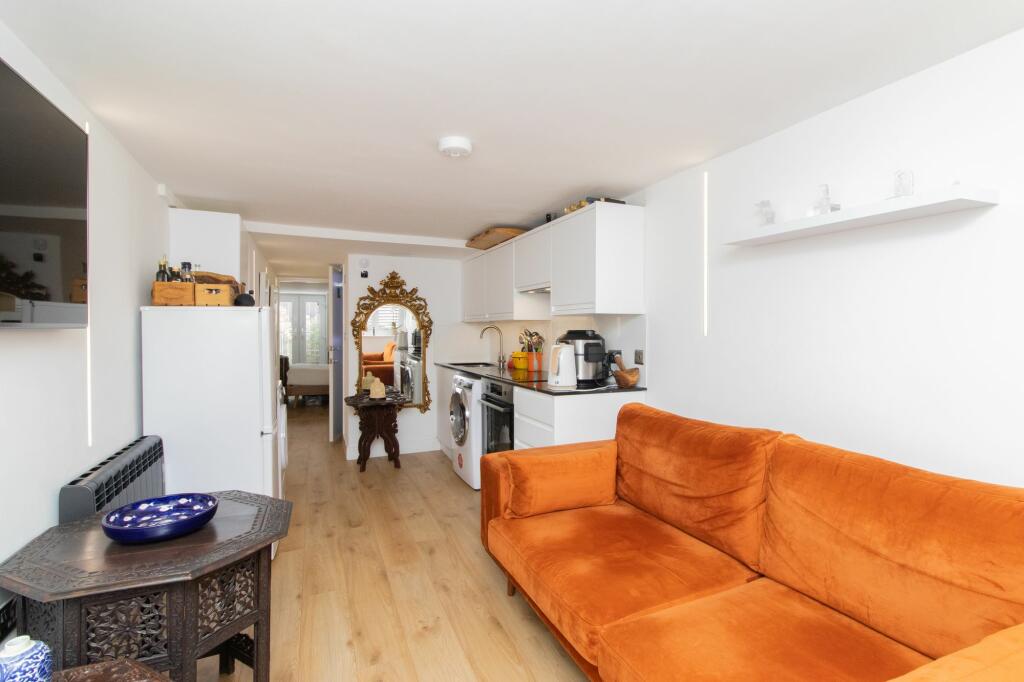 The Vale, Wood Bury, CT10