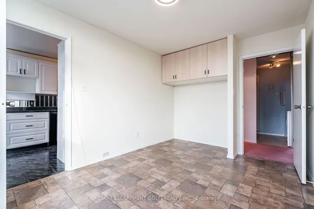 Additional image 16 of 75 Queen St Unit 1804