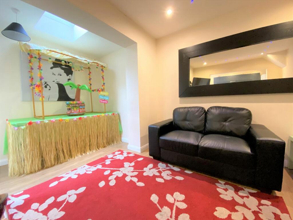 Additional image 8 of 5 Bed Student House - 50 New Ruttington Lane