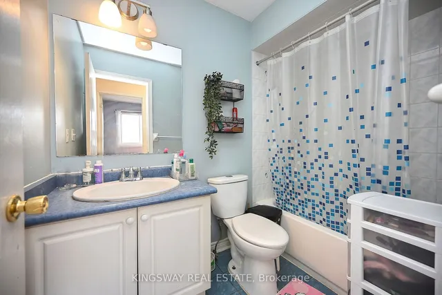 Additional image 26 of 918 Khan Cres