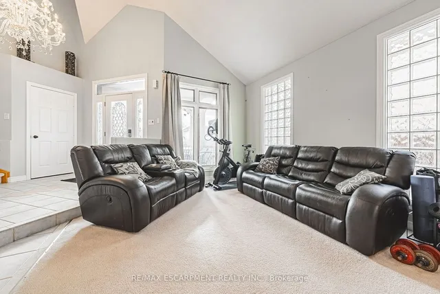 Additional image 18 of 48 Riviera Rdge