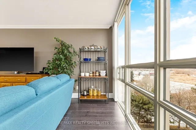 Additional image 15 of 50 Eglinton Ave Unit 501