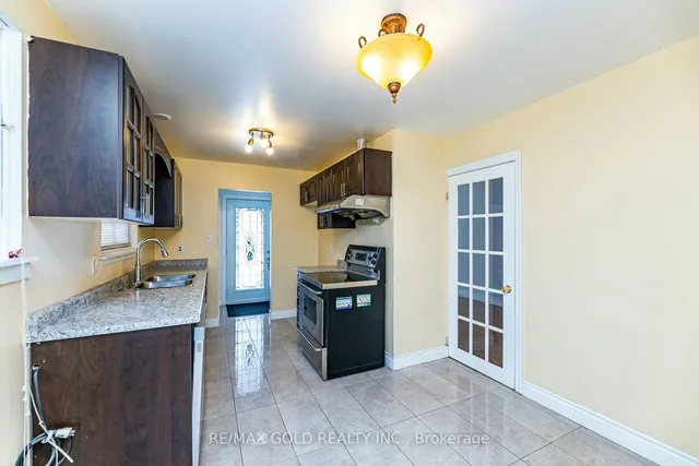 Additional image 9 of 7809 Priory Cres