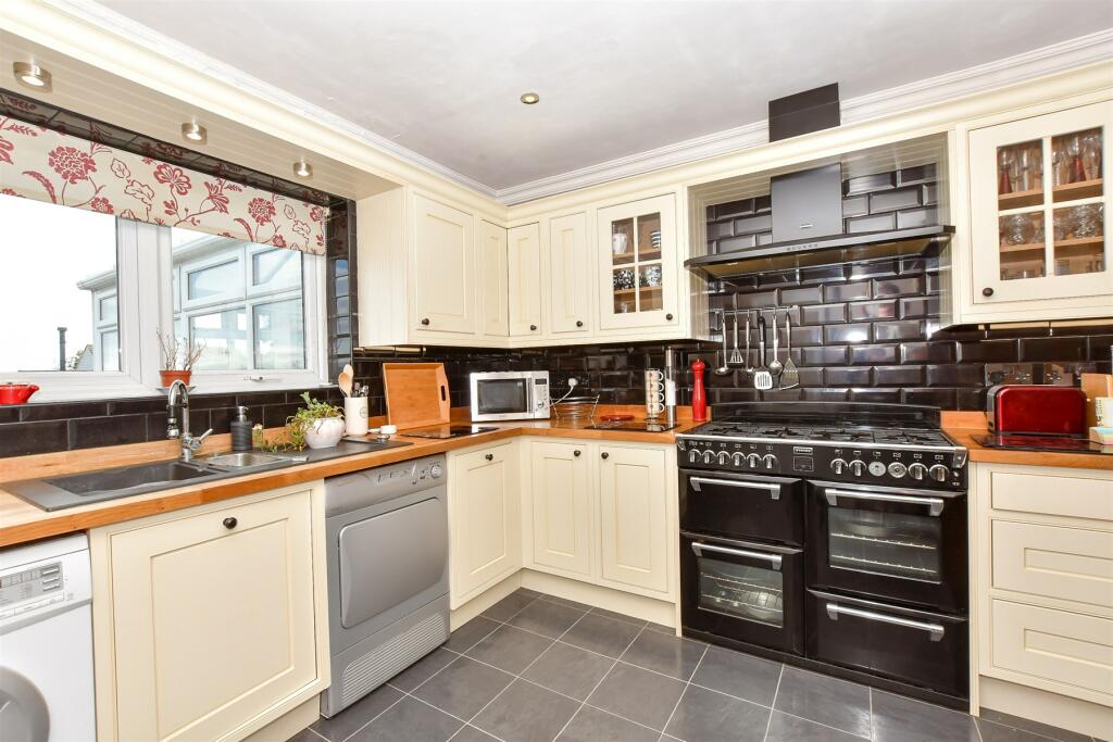 Additional image 4 of Kings Avenue, Broadstairs, Kent