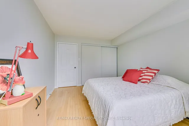 Additional image 24 of 50 Eglinton Ave Unit 403