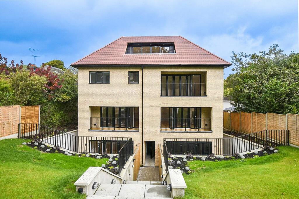 Additional image 4 of Flat 6, Endlesham Court,, 131 Woodcote Valley Road,, Purley, CR8