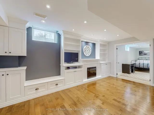 Additional image 39 of 2346 Emerson Dr