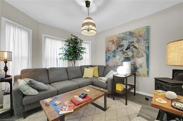 Additional image 29 of 76 Wellington St N/S St