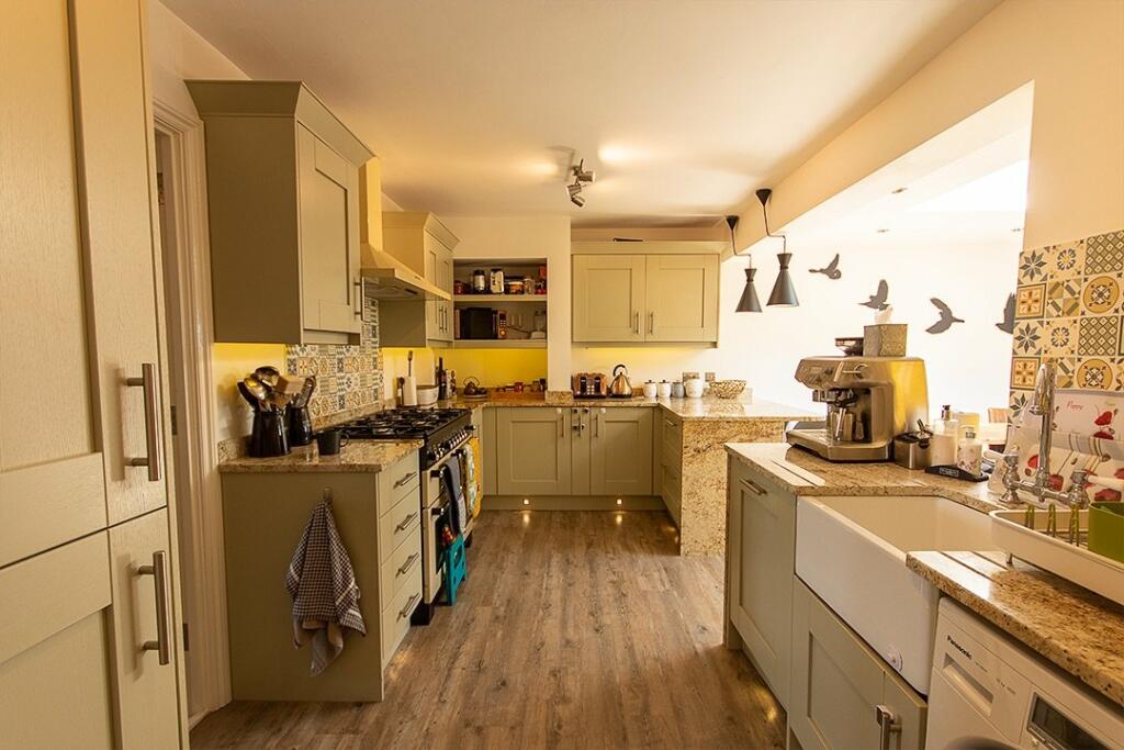 Additional image 4 of Chain Free - Edge of Village. Worth, Deal CT14