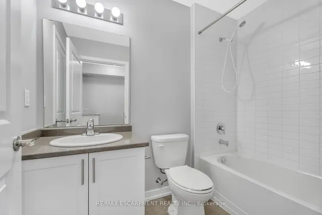 Additional image 20 of 35 SOUTHSHORE Cres Unit 421