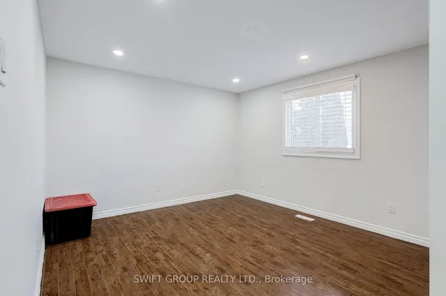 Additional image 20 of 2 Buffalo Crt