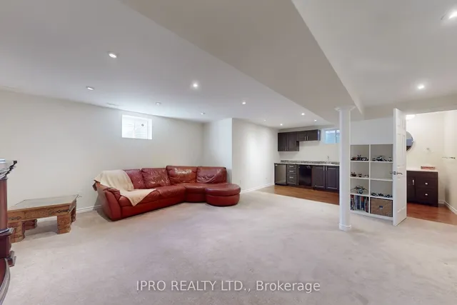 Additional image 35 of 730 Bolingbroke Dr