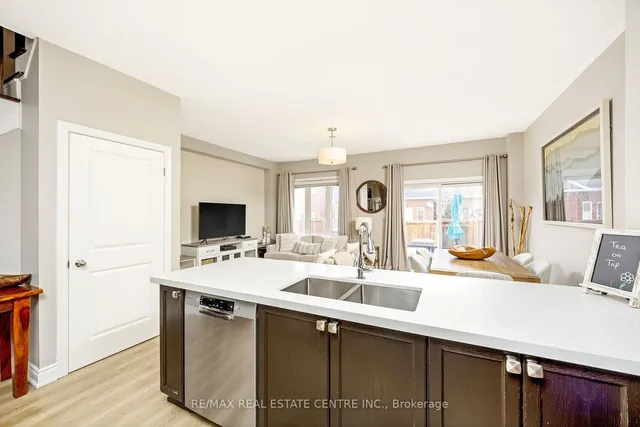 Additional image 20 of 743 Agnew Cres