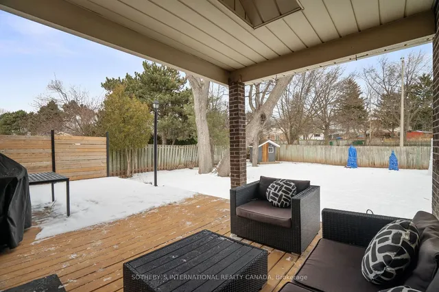 Additional image 38 of 1489 Jasmine Cres