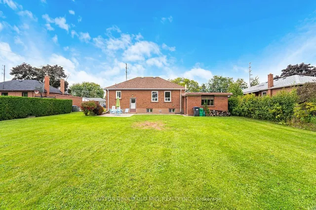 Additional image 28 of 656 Hyacinthe Blvd