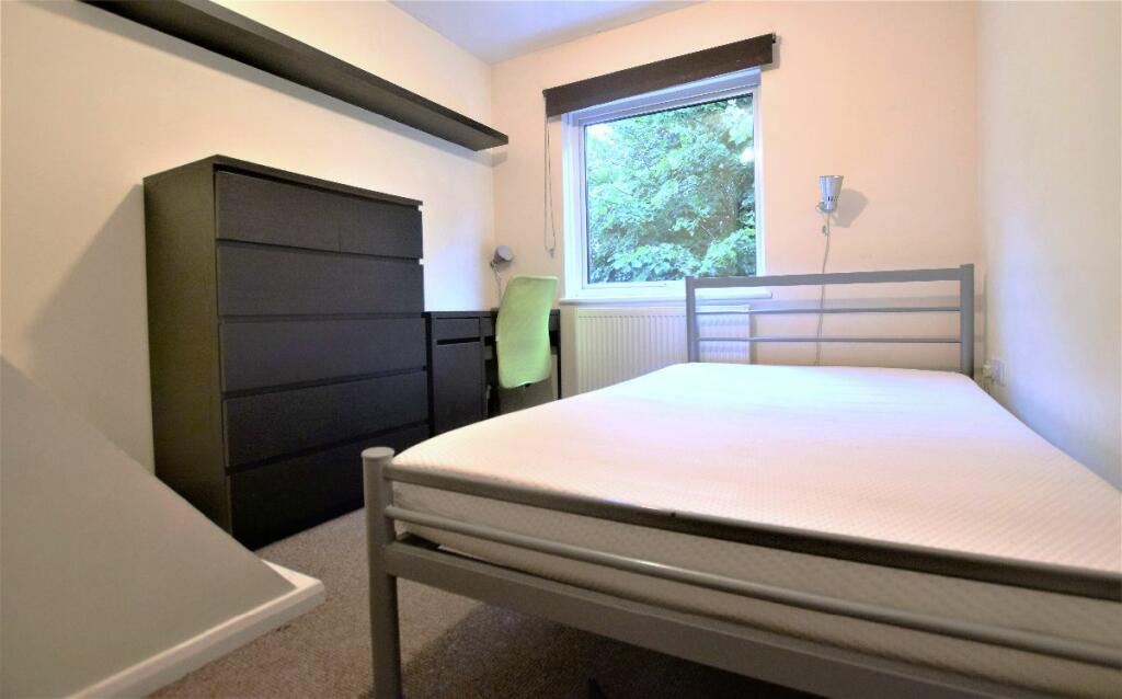 Additional image 11 of 5 Bed Student Home - Teddington Close