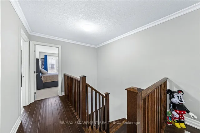 Additional image 29 of 75 Southshore Cres