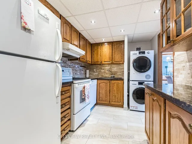 Additional image 15 of 3700 Kaneff Cres Unit 212