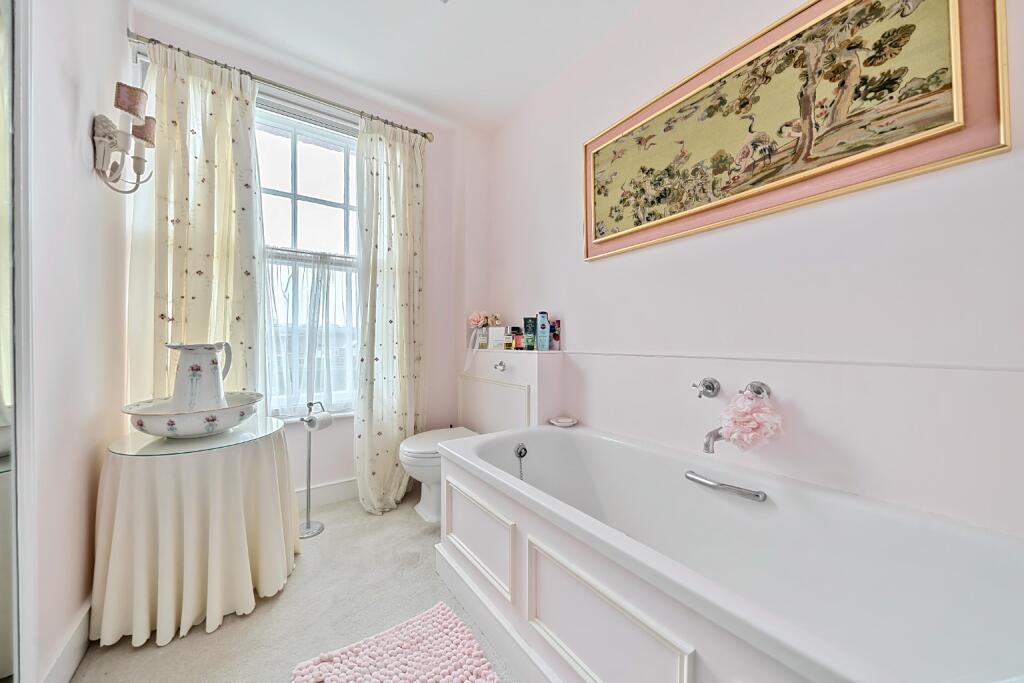 Additional image 21 of Knightrider Street, Sandwich