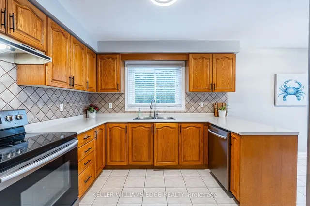 Additional image 16 of 67 Laurendale Ave