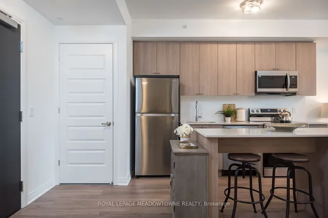 Additional image 10 of 490 Gordon Krantz Ave Unit 305