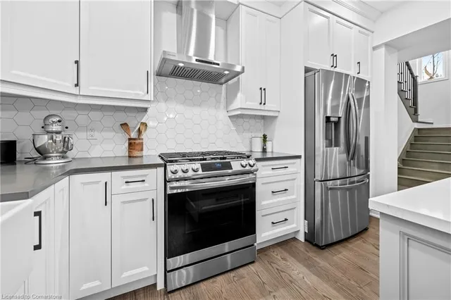 Additional image 11 of 556 Highway No. 8