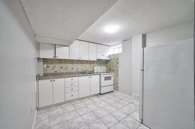 Additional image 32 of 556 Delphine Dr