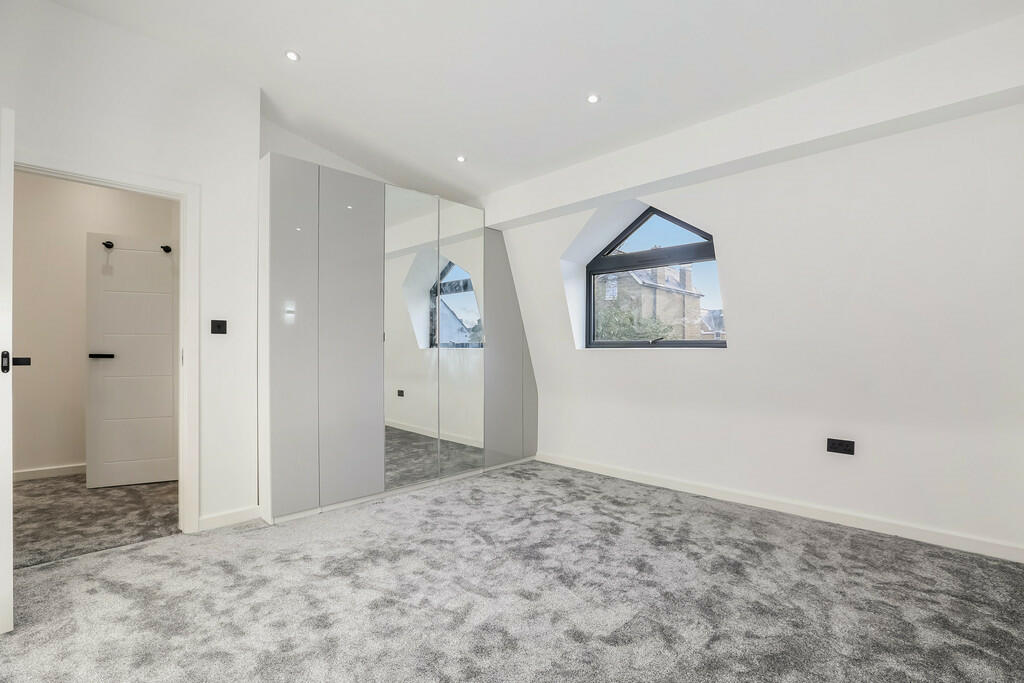 Additional image 8 of Dunheved Road North, Thornton Heath