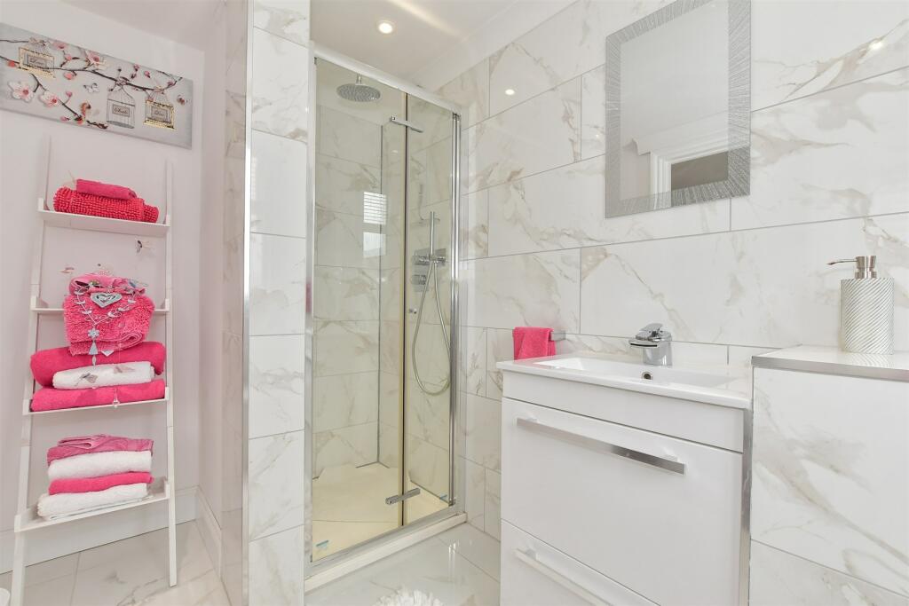 Additional image 10 of Cumberland Avenue, Broadstairs, Kent