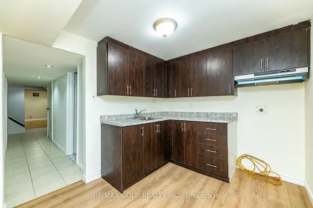 Additional image 31 of 7809 Priory Cres