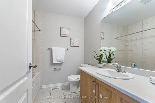 Additional image 28 of 10 Utter Pl