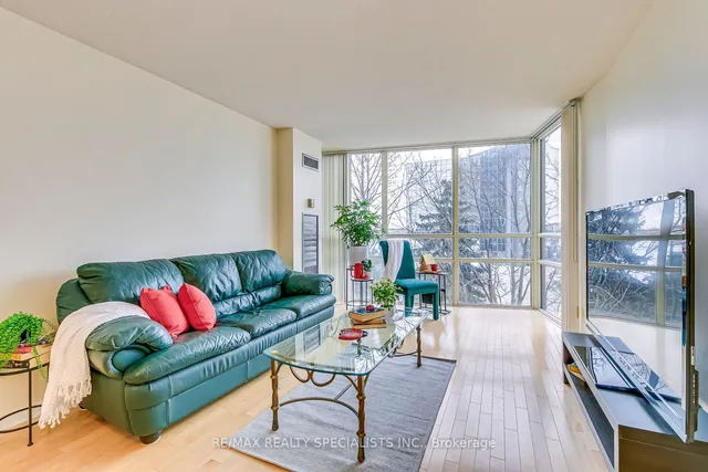 Additional image 19 of 50 Eglinton Ave Unit 403