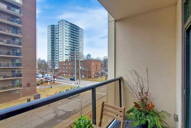 Additional image 33 of 81 Robinson St Unit 305