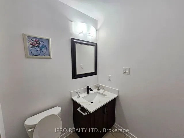 Additional image 23 of 128 Crafter Cres