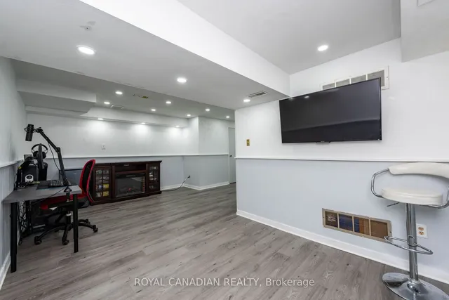 Additional image 27 of 1538 Lancaster Dr Unit 116