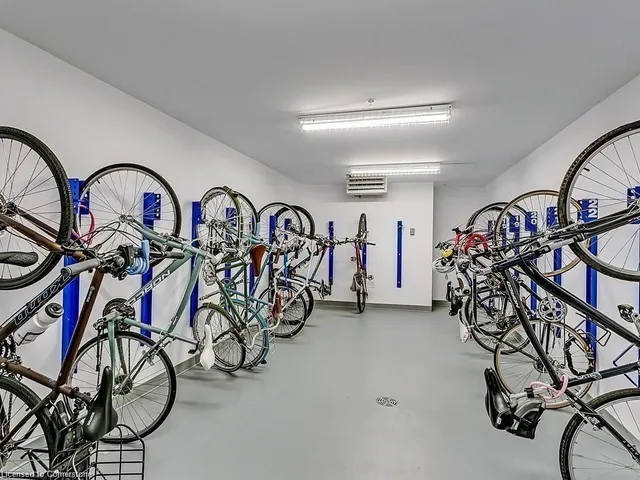 Additional image 17 of 85 Robinson St Unit 406