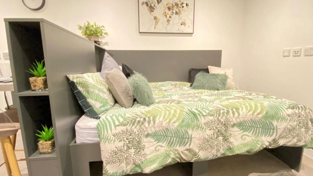 Additional image 9 of 8 Griffin Westgate One: 3675