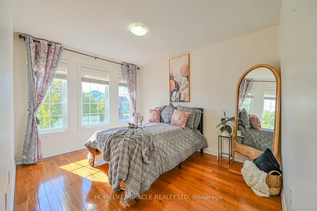 Additional image 28 of 57 Moldovan Dr