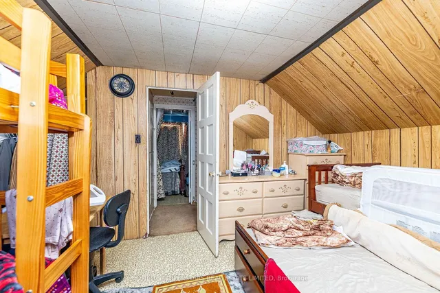 Additional image 21 of 3130 Merritt Ave